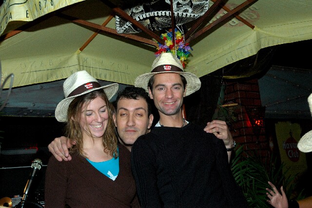 min 2005 12 18 sharkys 164